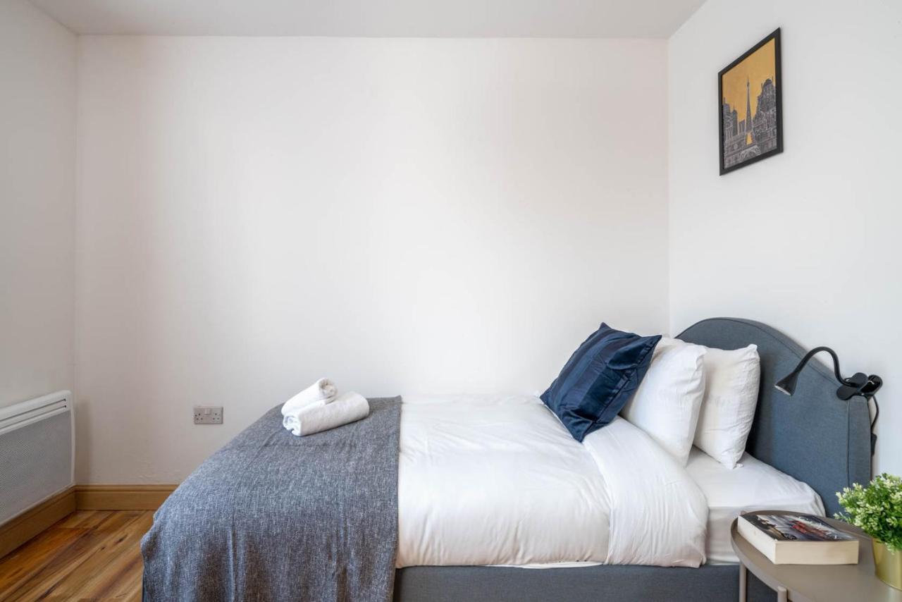 2 Bedroom Flat Near London Excel Exterior photo